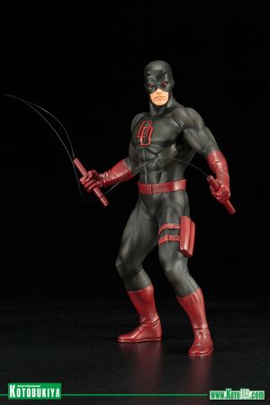 THE DEFENDERS SERIES DAREDEVIL BLACK SUIT ARTFX+