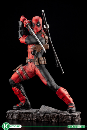 DEADPOOL MAXIMUM FINE ART STATUE