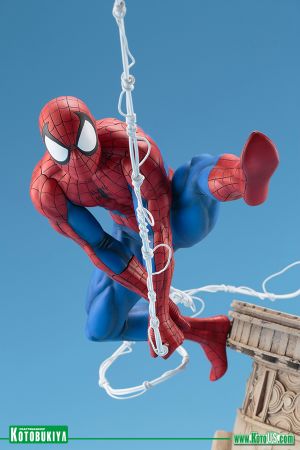 MARVEL UNIVERSE SPIDER‐MAN WEBSLINGER ARTFX STATUE