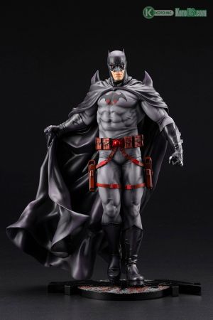DC COMICS ELSEWORLD SERIES BATMAN THOMAS WAYNE ARTFX STATUE
