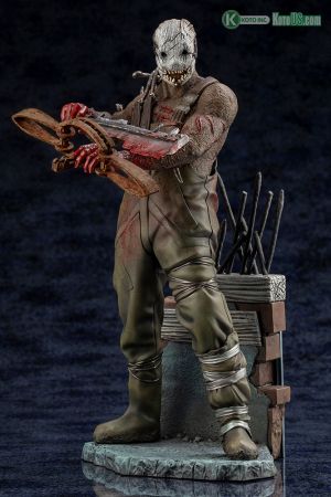 DEAD BY DAYLIGHT THE TRAPPER STATUE - With Limited Bonus Part