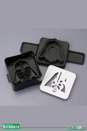 STAR WARS DARTH VADER POUCH SANDWICH SHAPER